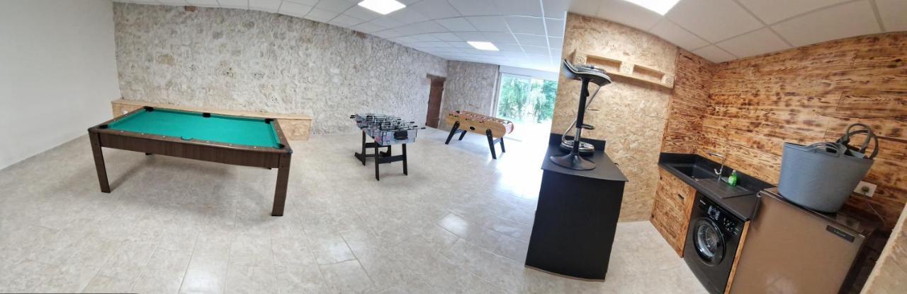 Maison De Campagne, Bord De Lac, Piscine, Billard 11 Per Plieux Exterior photo